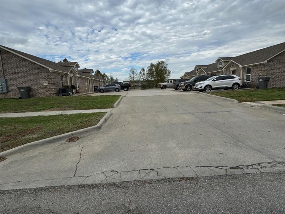 2nd image of 4708 Morton Dr
