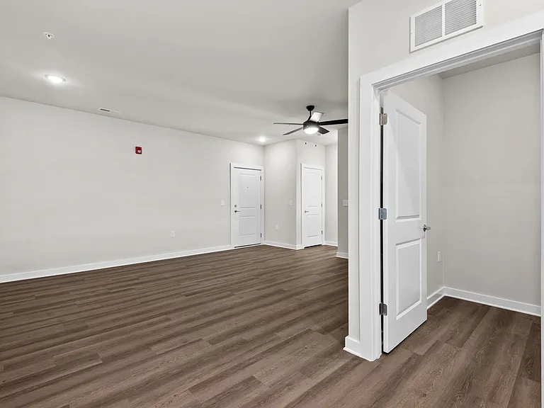 227 S 11th St #205 — Photo 21