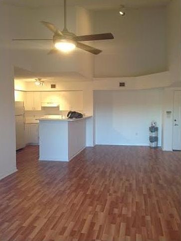 2nd image of 12148 Saint Andrews Pl