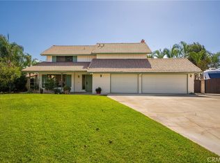 2330 Peppertree Ln, Riverside, CA 92506