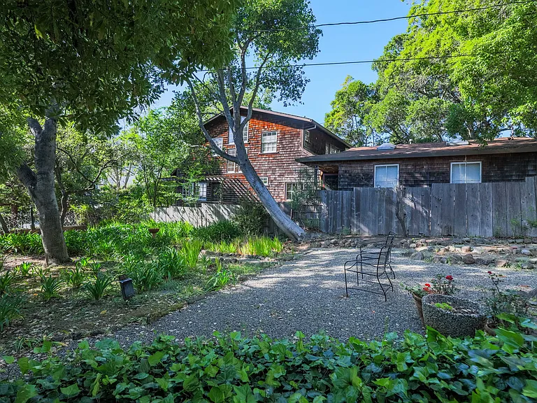 23 Sycamore Ave — Photo 27