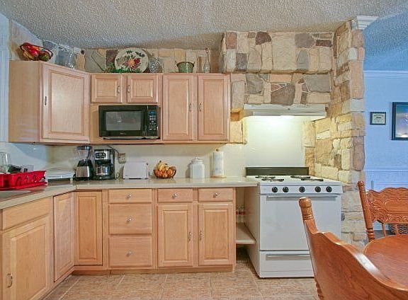 3rd image of 133 Sunflower Dr