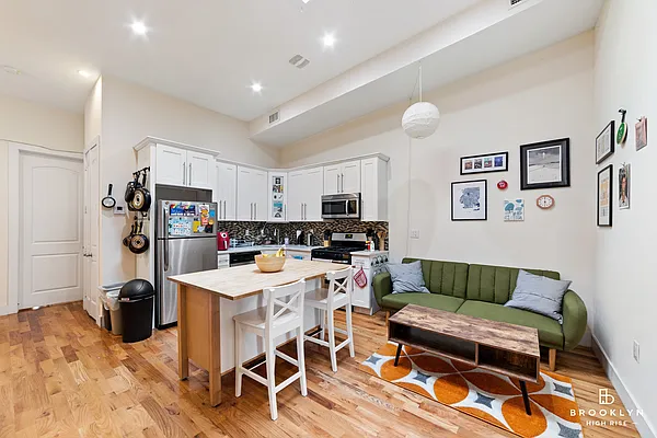 Rented by Brooklyn High Rise LLC | media 2