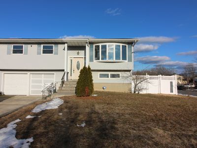26 Circle Ln, Bay Shore, NY, 11706