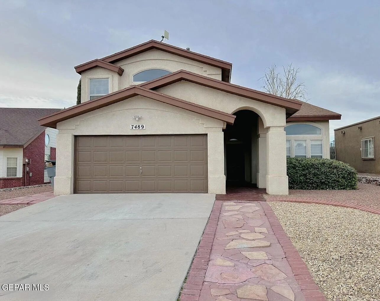 3 bed, 2.5 bath, 1616 sqft, $2,000 — Photo 4