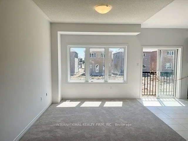 240 Ridley Cres — Photo 7