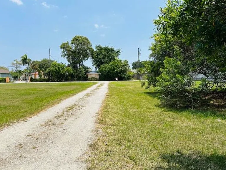 3421 Helena Dr — Photo 19