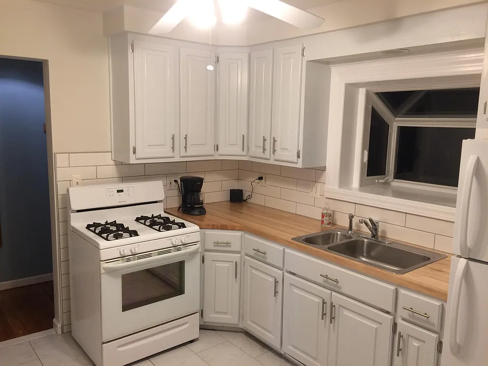 619 Saint Charles Ct