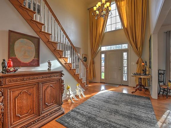 2nd image of 1017 Norfolk Pl