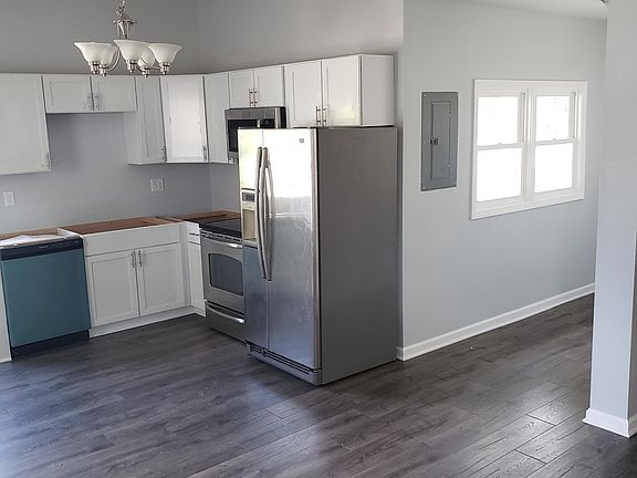 2nd image of 808 W 3rd Ave