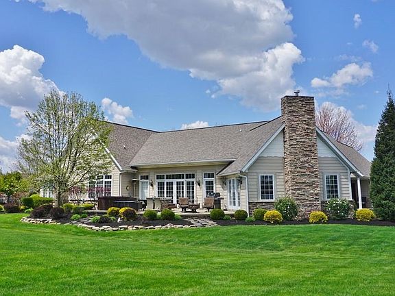 2nd image of 6587 Aberdeen Ln