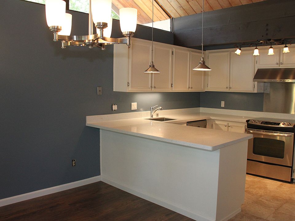 Dining/Kitchen
