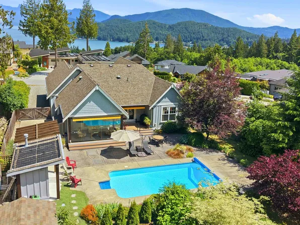795 Madison Pl, Sunshine Coast, BC V0N 1V1