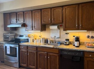 11 North St FLOOR 2, Elmwood Park, NJ 07407