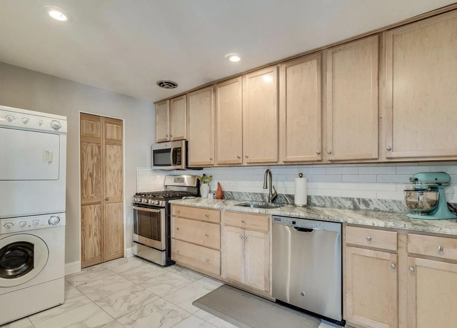 12703 Gordon Blvd — Photo 4