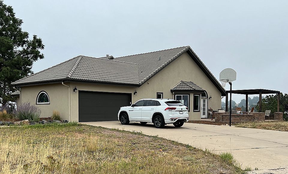 2nd image of 18 Indian Paintbrush Dr