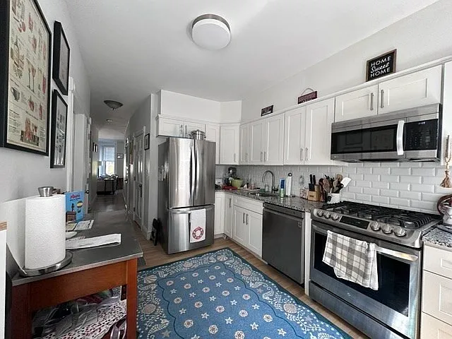 120 Brook St #2 — Photo 9