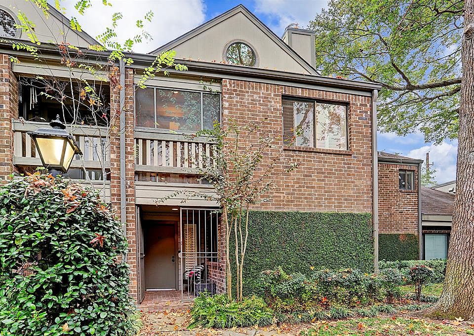 1st image of 1114 Augusta Dr APT 22