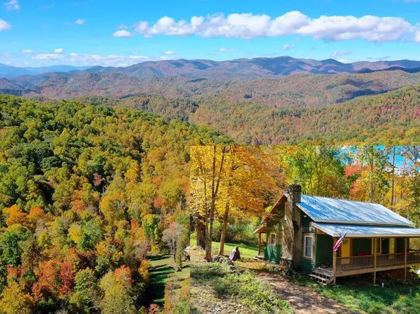 575 Vestal Cochran Road, Topton, NC 28781