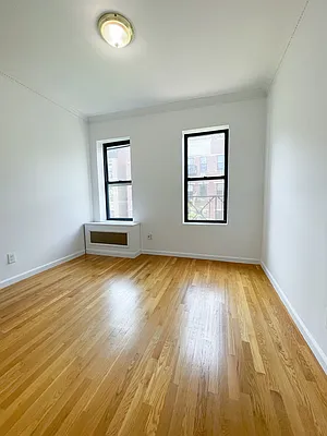 Rented by Urban Real Estate Inc | media 23