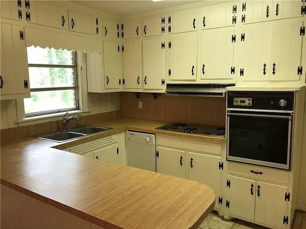 805 Flagler Cir SE, Smyrna, GA 30080