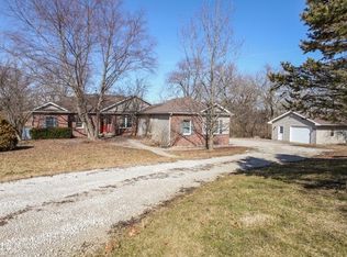 2292 Deer Ridge Ct, Carlock, IL 61725