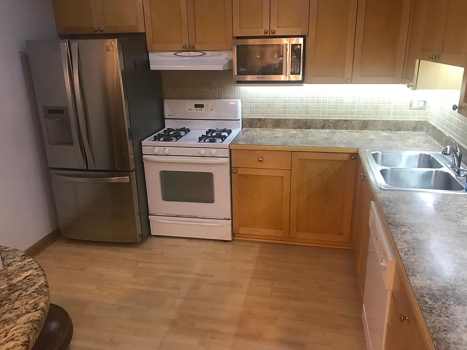 1st image of 8996 Kennedy Dr APT 2B