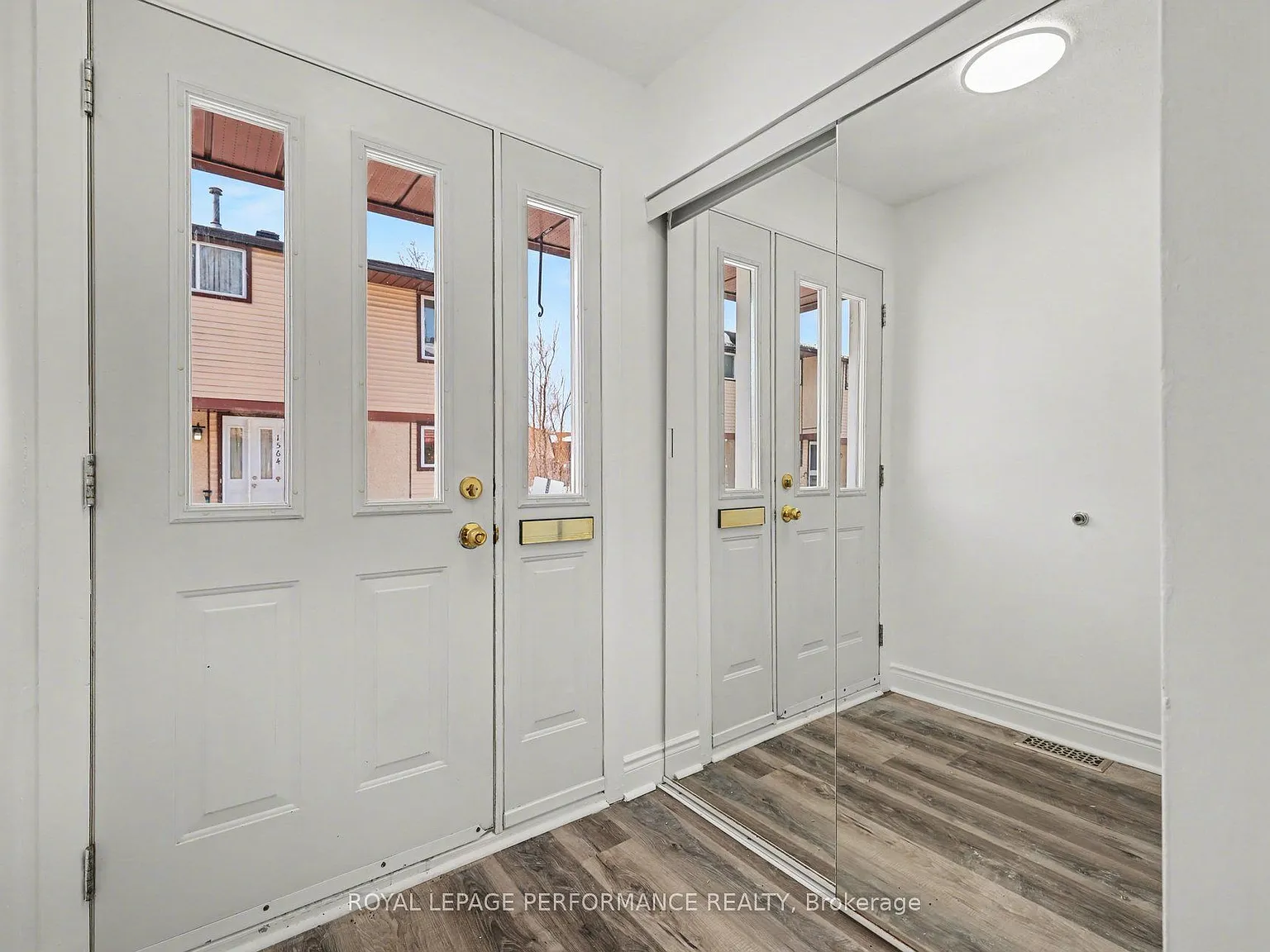 3 bed, $2,400 — Photo 3