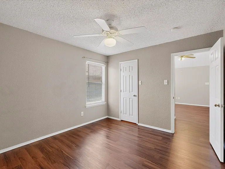 2023 Nottingham Pl — Photo 9
