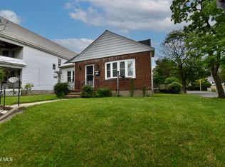 1702 Lenox Road, Schenectady, NY 12308
