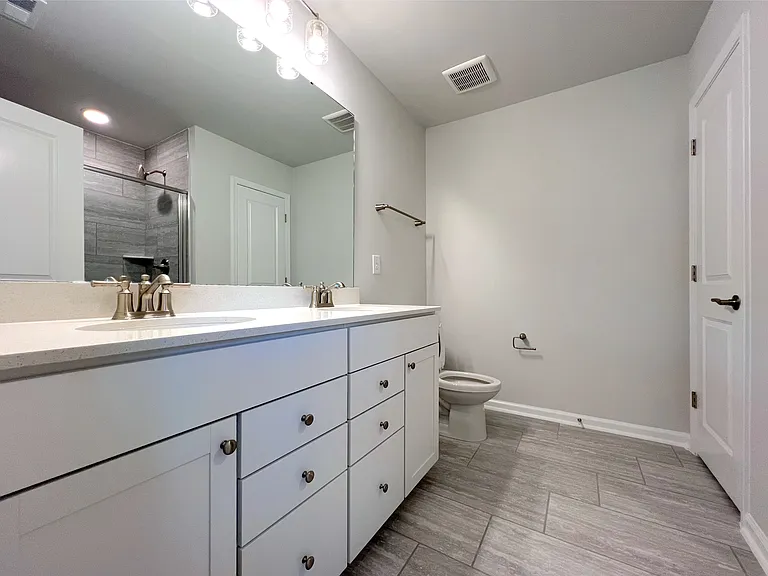 728 Denberg Ln — Photo 13
