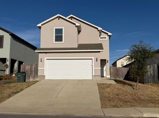 5805 Seminario Ln, Laredo, TX 78046