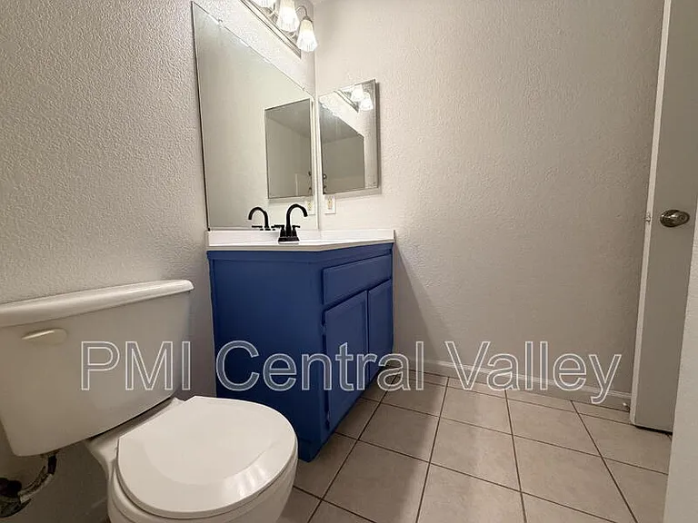 464 Lucas Ct — Photo 18