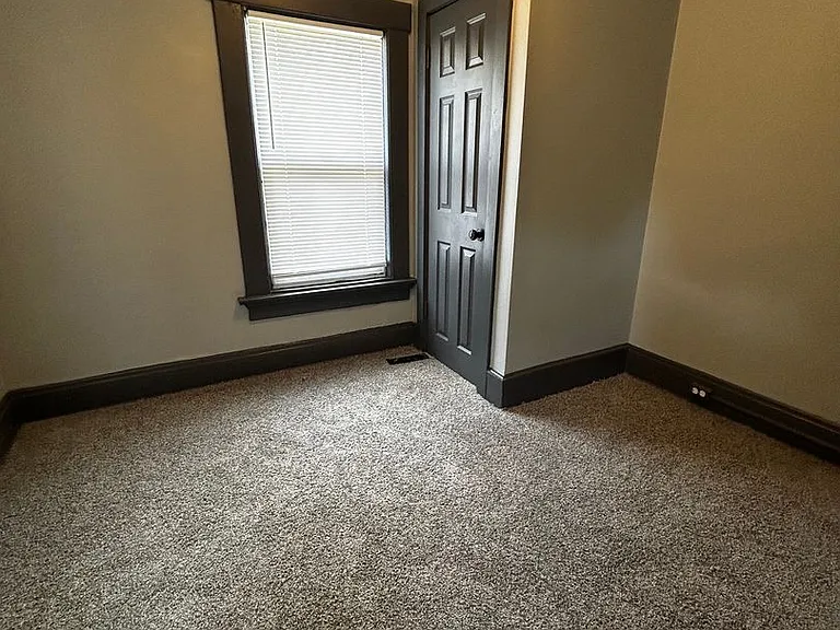 315 Parkwood Ave — Photo 14