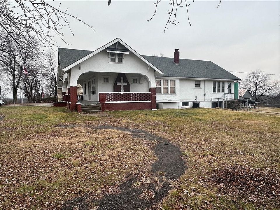 1st image of 1447 55th St