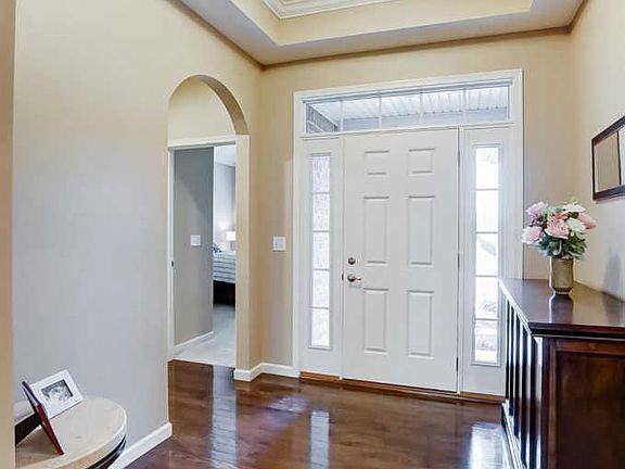 5th image of 6595 Holly Ln