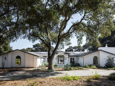 212 Oak Grove Ave, Atherton, CA, 94027