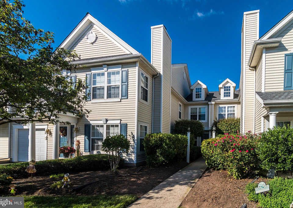 1st image of 204 Strawberry Ct #248