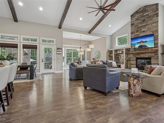 3rd image of 9601 Highland Dr