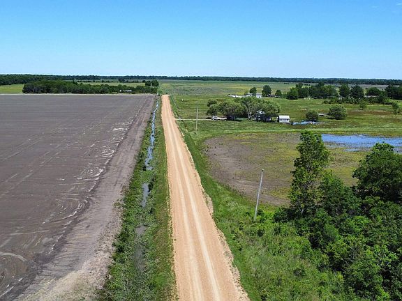4th image of 3800 Country View Rd