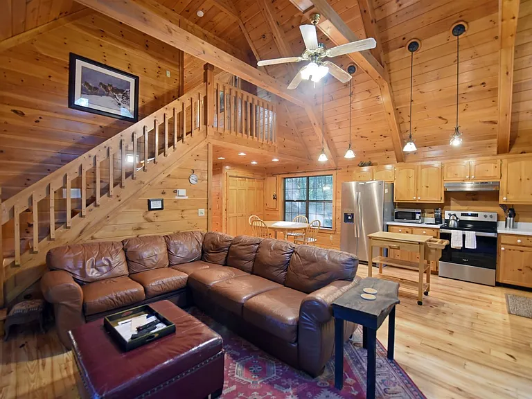 890 Sunrise Valley Rd — Photo 6