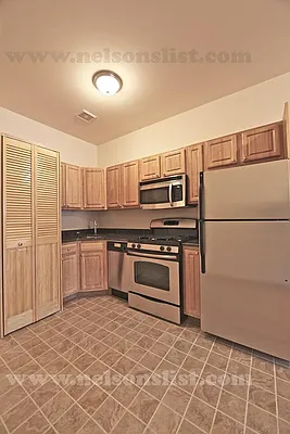 Rented by R New York | media 15