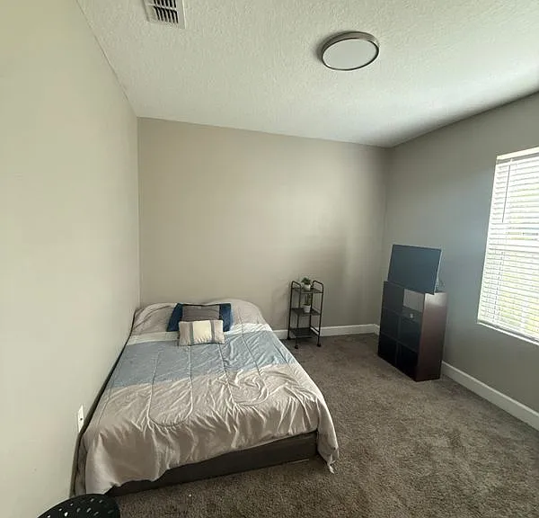 238 E Main St — Photo 10