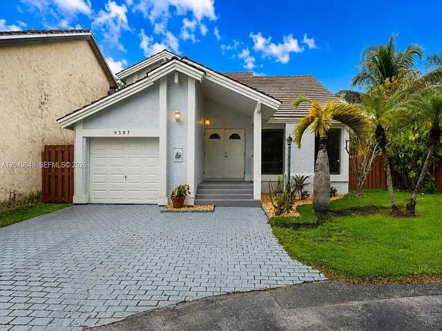 9587 SW 148th Avenue Cir S