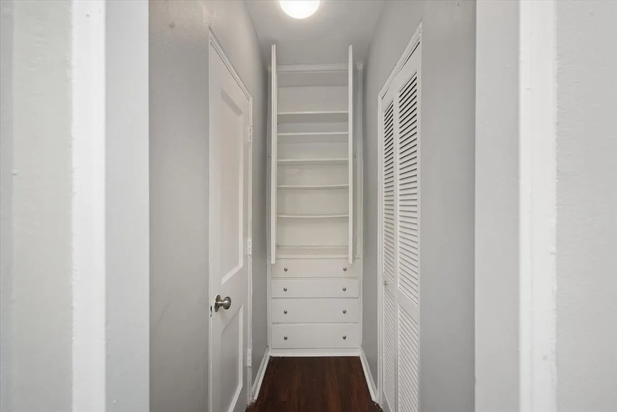Studio, 281 sqft, $2,050 — Photo 4