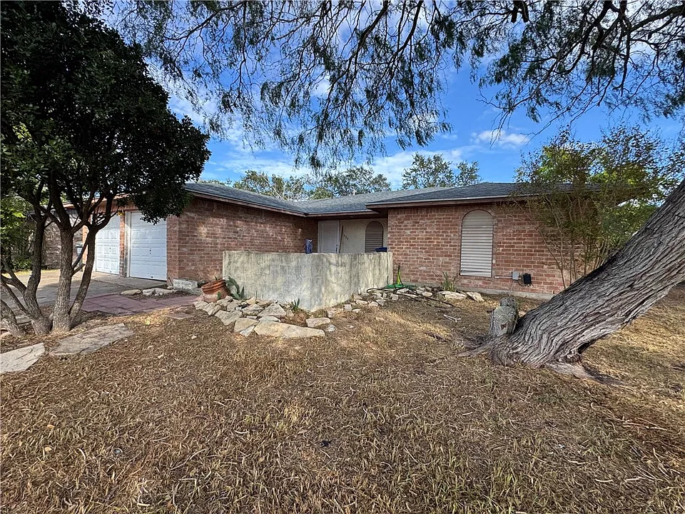 5929 Parkview Dr