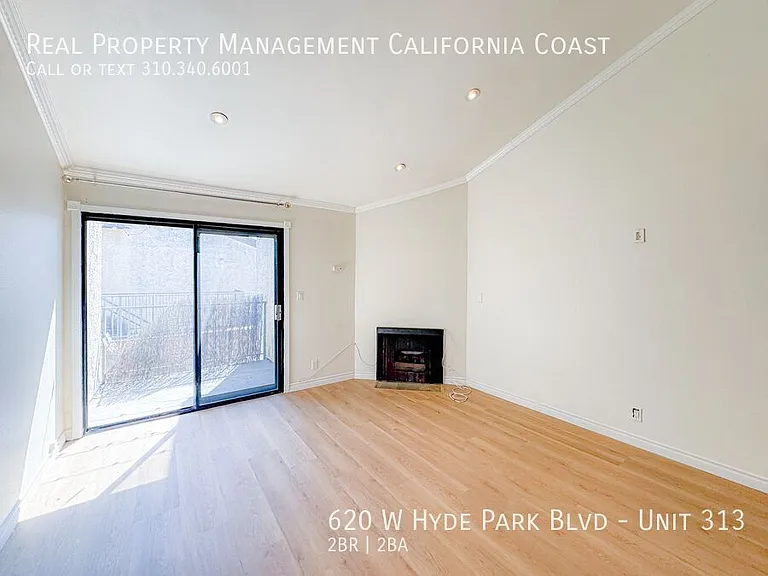 620 W Hyde Park Blvd #313 — Photo 4