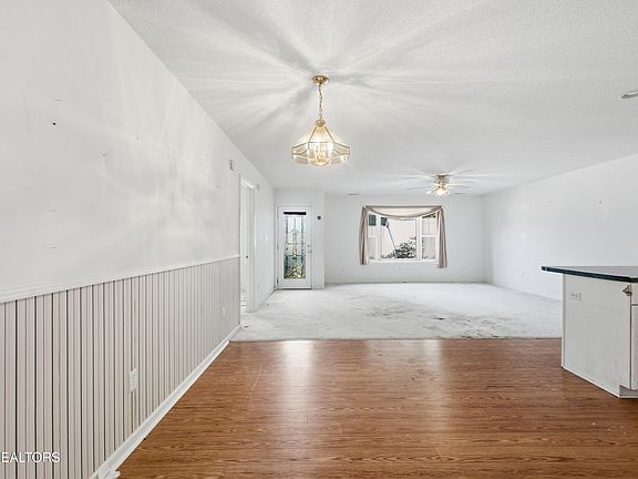 3rd image of 1130 Fairgrounds Ct