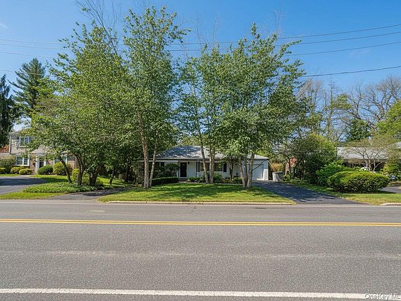 2nd image of 64 Middleneck Road