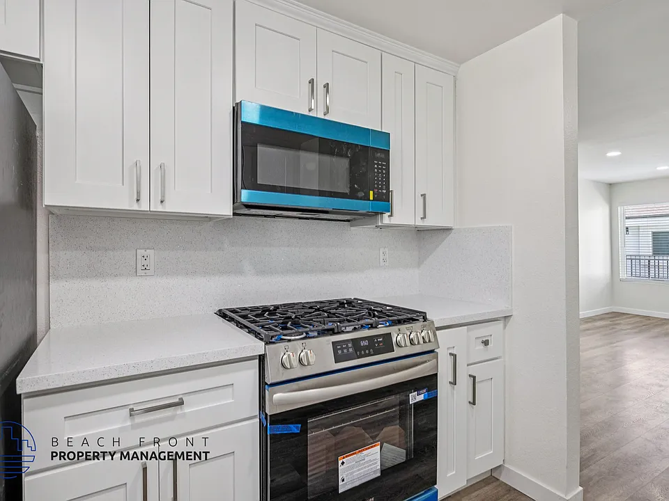 4433 W 120th St.